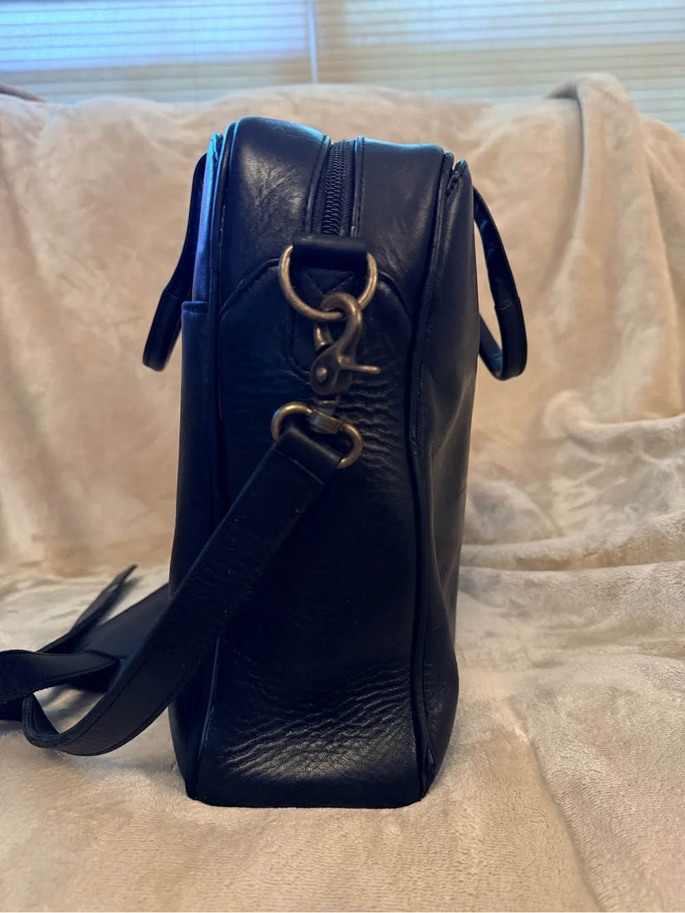 Eddie Bauer sleek black